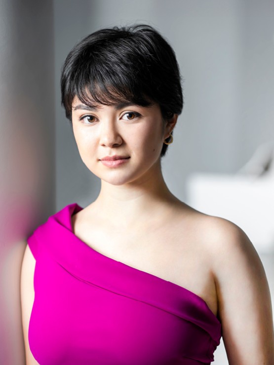 pianist avery gagliano, portrait