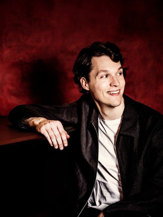 pianist lukas sternath, portrait