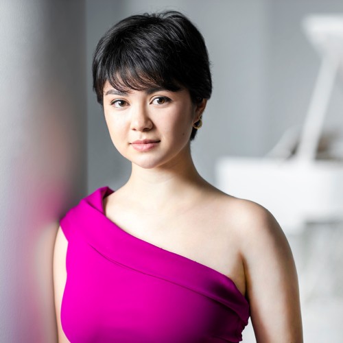 Avery Gagliano, pianist, portrait