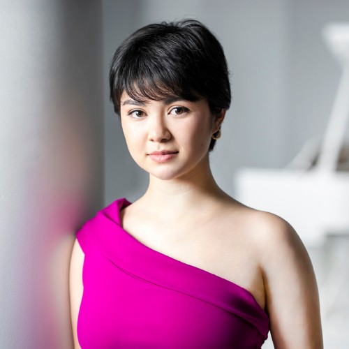 Avery Gagliano, pianist, portrait