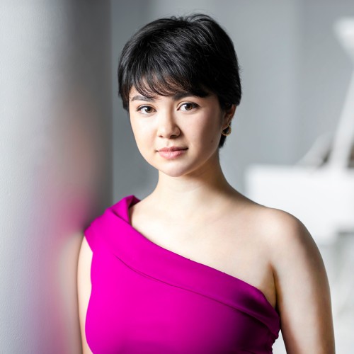 Avery Gagliano, pianist, portrait