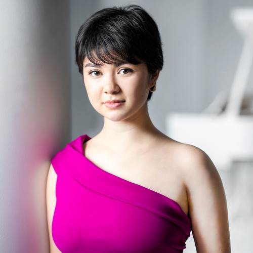Avery Gagliano, pianist, portrait