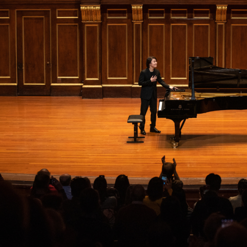 pianist seong-jin cho in performance
