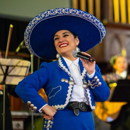 Veronica Robles, mariachi musician