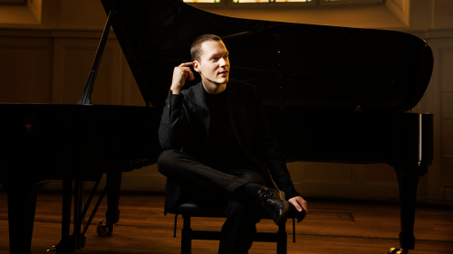 Lukas Sternath, pianist, portrait