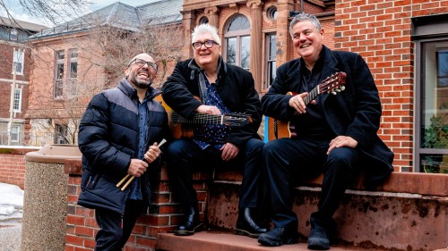 Tríptico ensemble, formal group portrait
